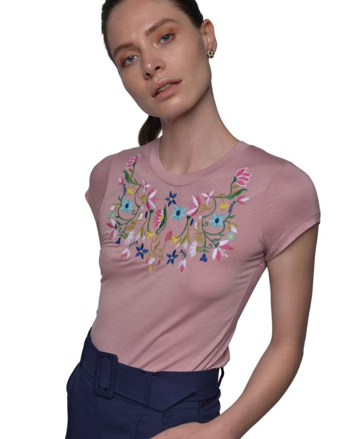 TOP - EMBROIDERED PINK T-SHIRT | Claudia D'Armiento.