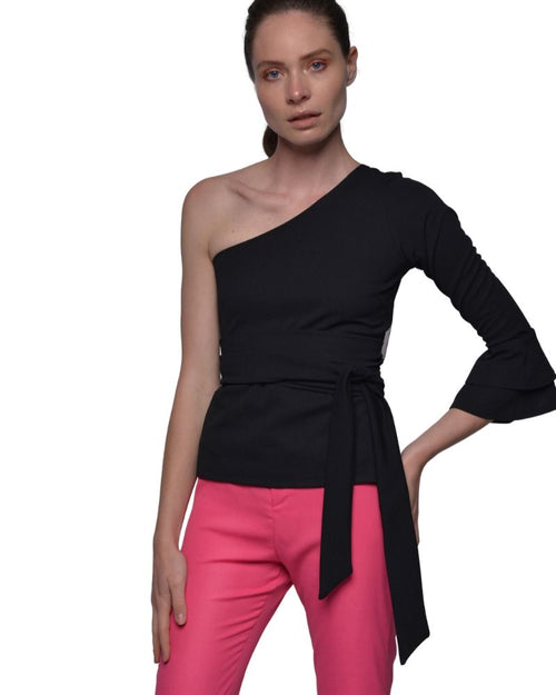 ONE SHOULDER BLACK TOP WITH BELL SLEEVE | Claudia D'Armiento.